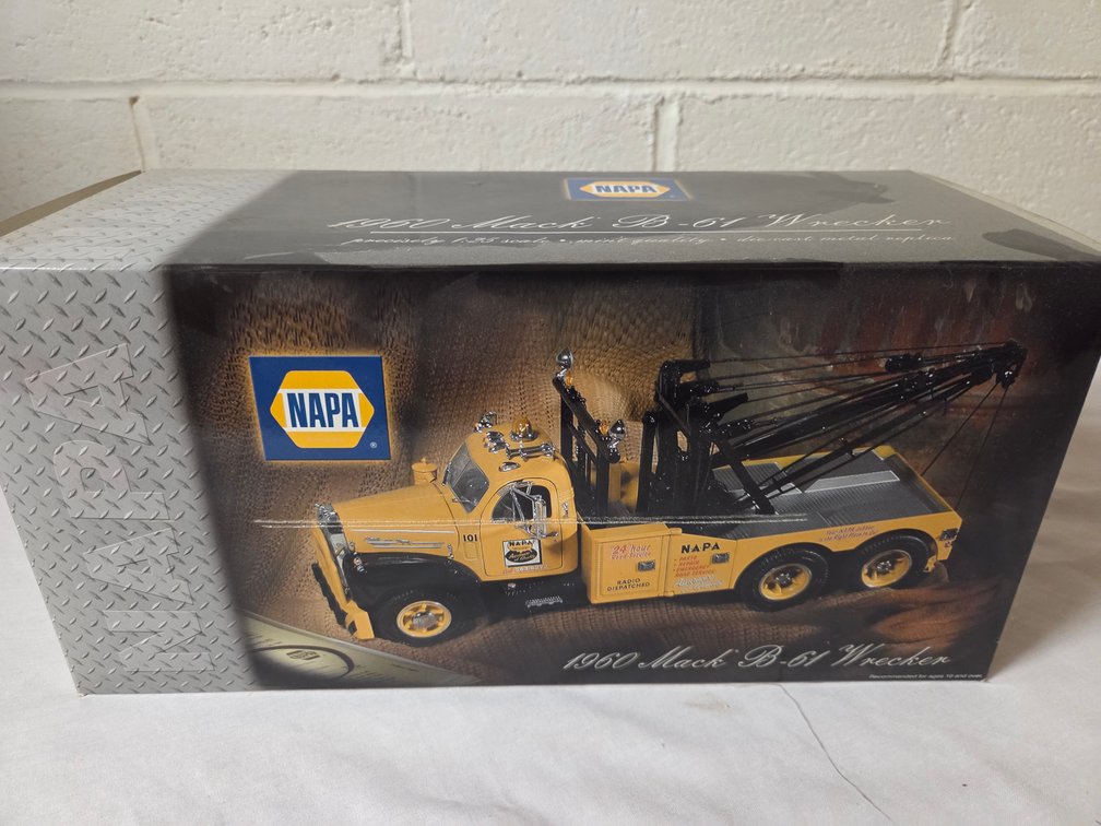 Image for Ralph & Pam Edwards Public Auction