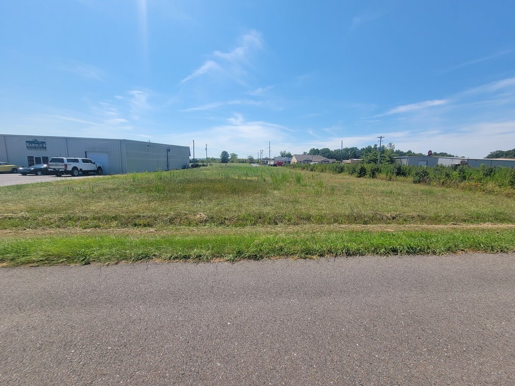 Image for 30 +/- Acres offered in 12 Tracts plus a 100' x 300' Commercial Lot in Centre, Alabama