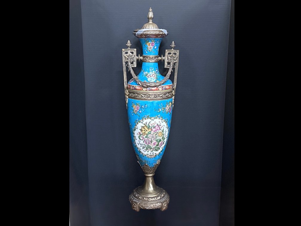 Image for January 1, 2026 Annual LIVE New Year's Day Auction