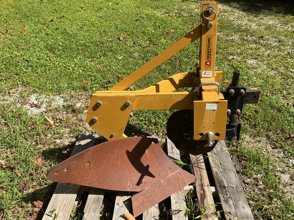 Image for Williamsburg Estate Auction – Kubota Tractor, Tools, Silver, Coins & Collectibles