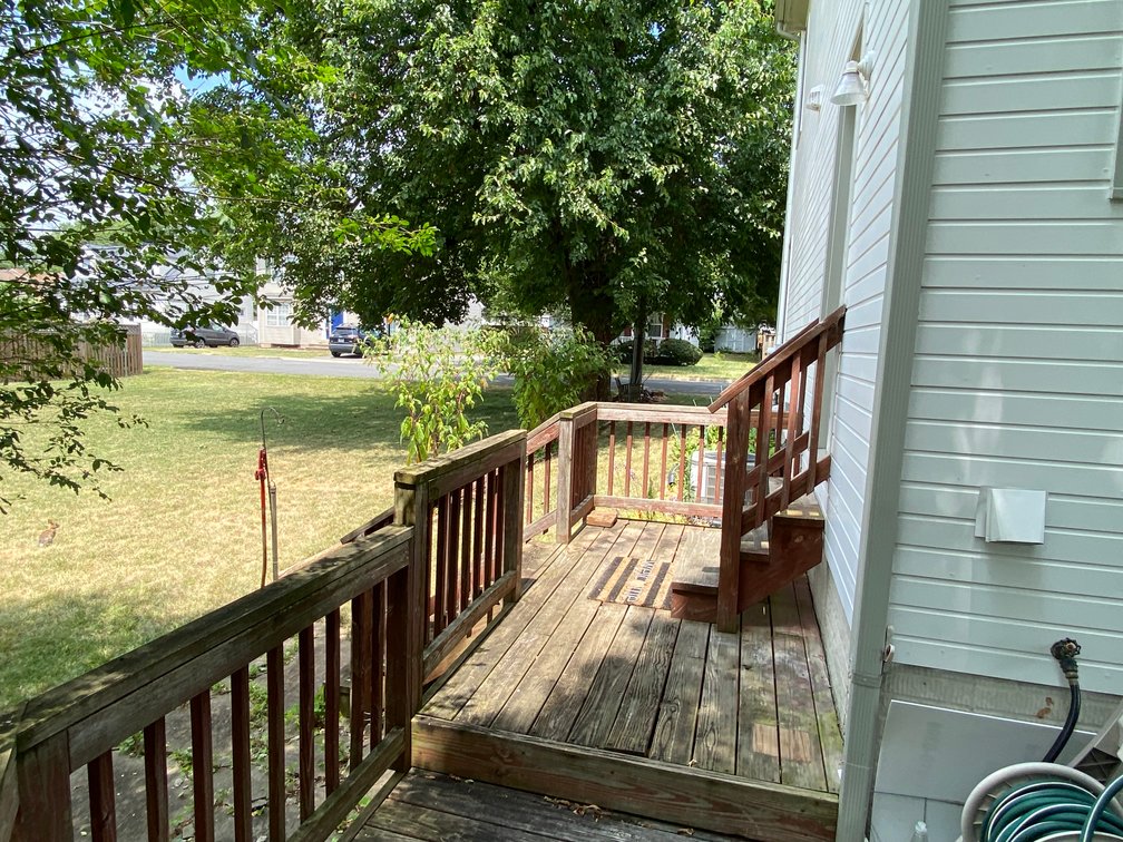 Image for 4 BR/3 BA Home & Adjacent .14 +/- Acre Vacant Lot in The Town of Leesburg, VA--SELLING to the HIGHEST BIDDER!!