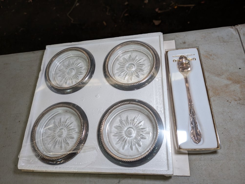 Image for Estate of William C. Whitmore, Lladro Porcelain Figurines, Antique Furniture, Holiday Decorations & More - Virtual Auction