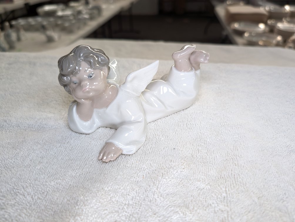 Image for Estate of William C. Whitmore, Lladro Porcelain Figurines, Antique Furniture, Holiday Decorations & More - Virtual Auction