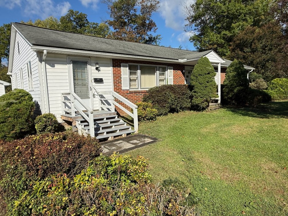 Image for 3 BR/1.5 BA Home w/Basement & Garage/Shop in the Desirable Country Club Hills Neighborhood of Purcellville, VA