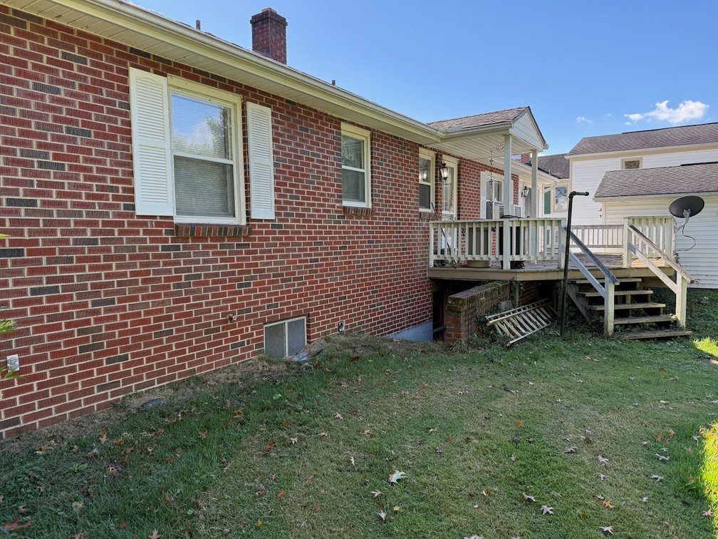 Image for 3 BR/1.5 BA Home w/Basement & Garage/Shop in the Desirable Country Club Hills Neighborhood of Purcellville, VA