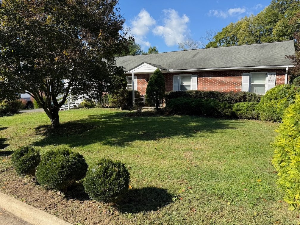 Image for 3 BR/1.5 BA Home w/Basement & Garage/Shop in the Desirable Country Club Hills Neighborhood of Purcellville, VA