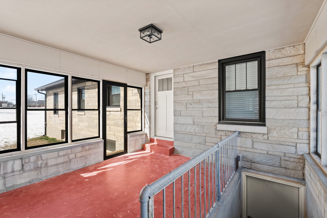 Image for New Albany Commercial Real Estate Auction; 4932 Charlestown Rd; ONLINE AUCTION ONLY
