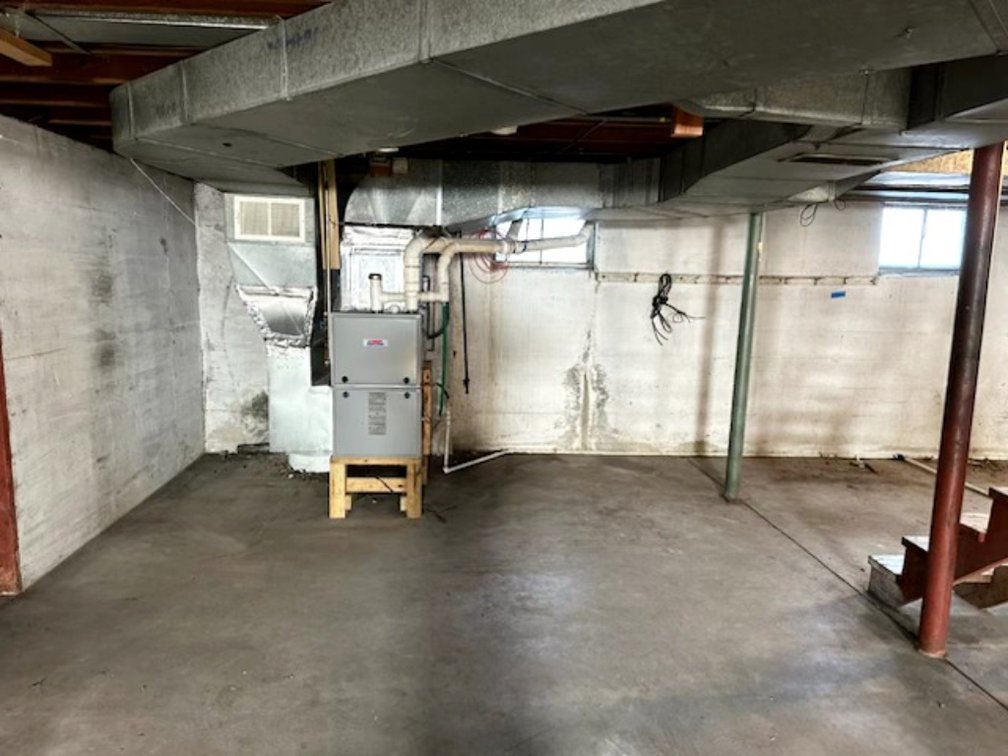 Image for New Albany Commercial Real Estate Auction; 4932 Charlestown Rd; ONLINE AUCTION ONLY