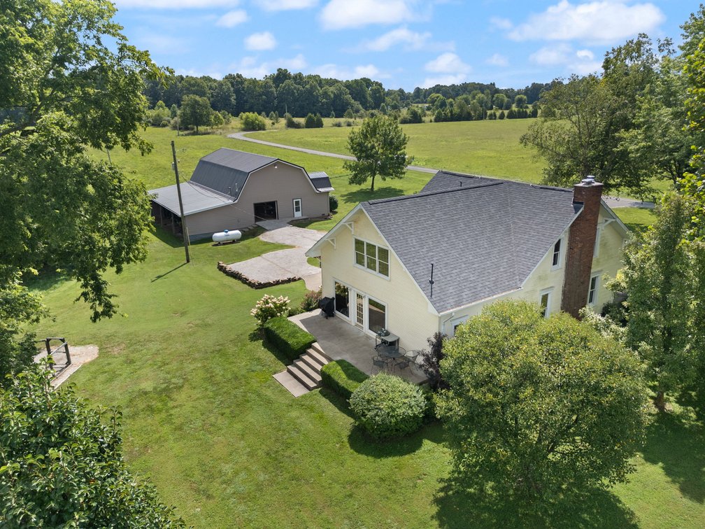 Image for Crawford County Real Estate, Barn & Contents - 3564 S. Vernon Rd - ONLINE AUCTION ONLY