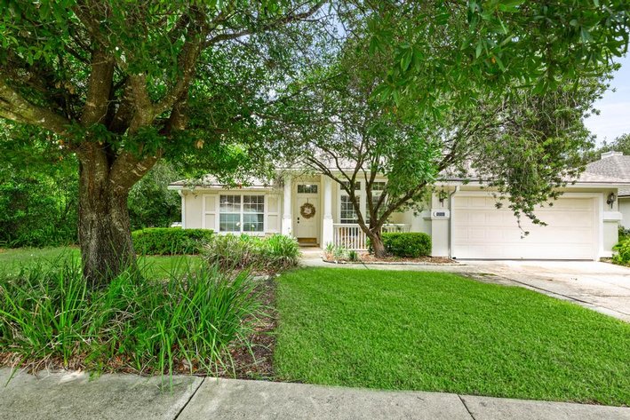 Stunning Home in Prime Mandarin Location! 
