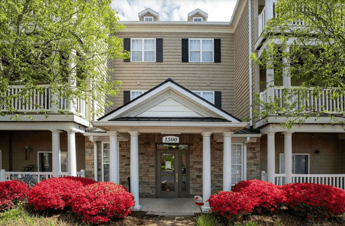 Image for SUNCREST VILLAGE CONDO! 2 Bedroom, 2 Bathroom for Auction! Online Bidding is open now through Thursday October 29th, at 6:00 p.m. 1334 Suncrest Village Circle, Morgantown, WV, 26505.