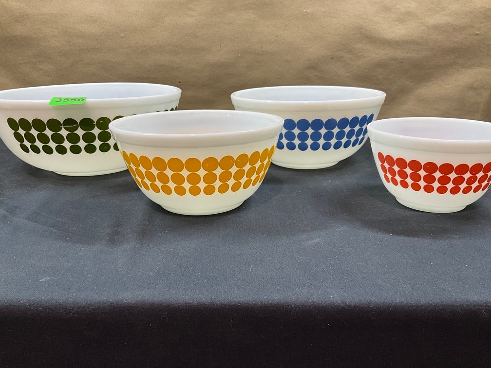 Image for Vintage Vibes Auction: Pyrex, Frankoma, Vintage Treasures & More