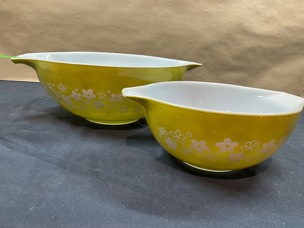 Image for Vintage Vibes Auction: Pyrex, Frankoma, Vintage Treasures & More