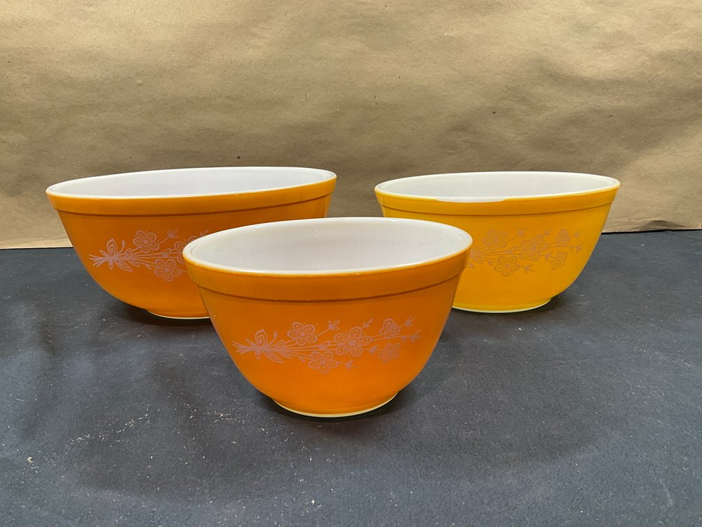 Image for Vintage Vibes Auction: Pyrex, Frankoma, Vintage Treasures & More