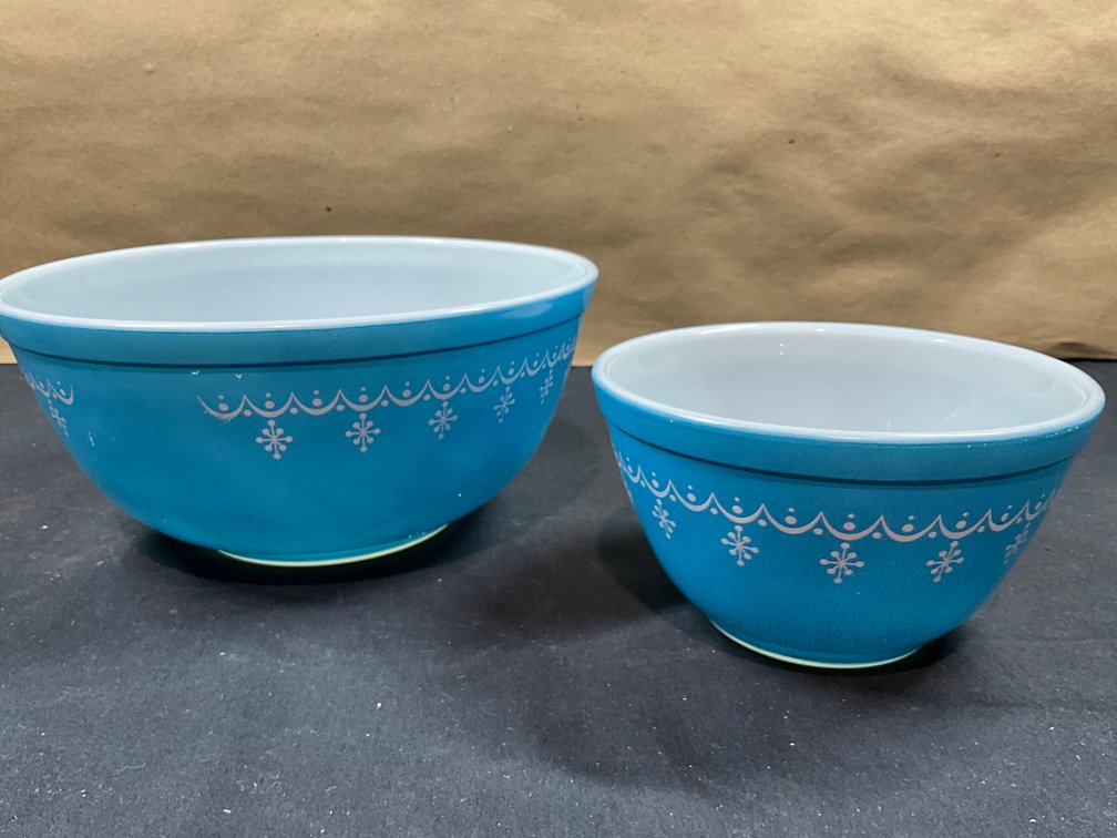 Image for Vintage Vibes Auction: Pyrex, Frankoma, Vintage Treasures & More
