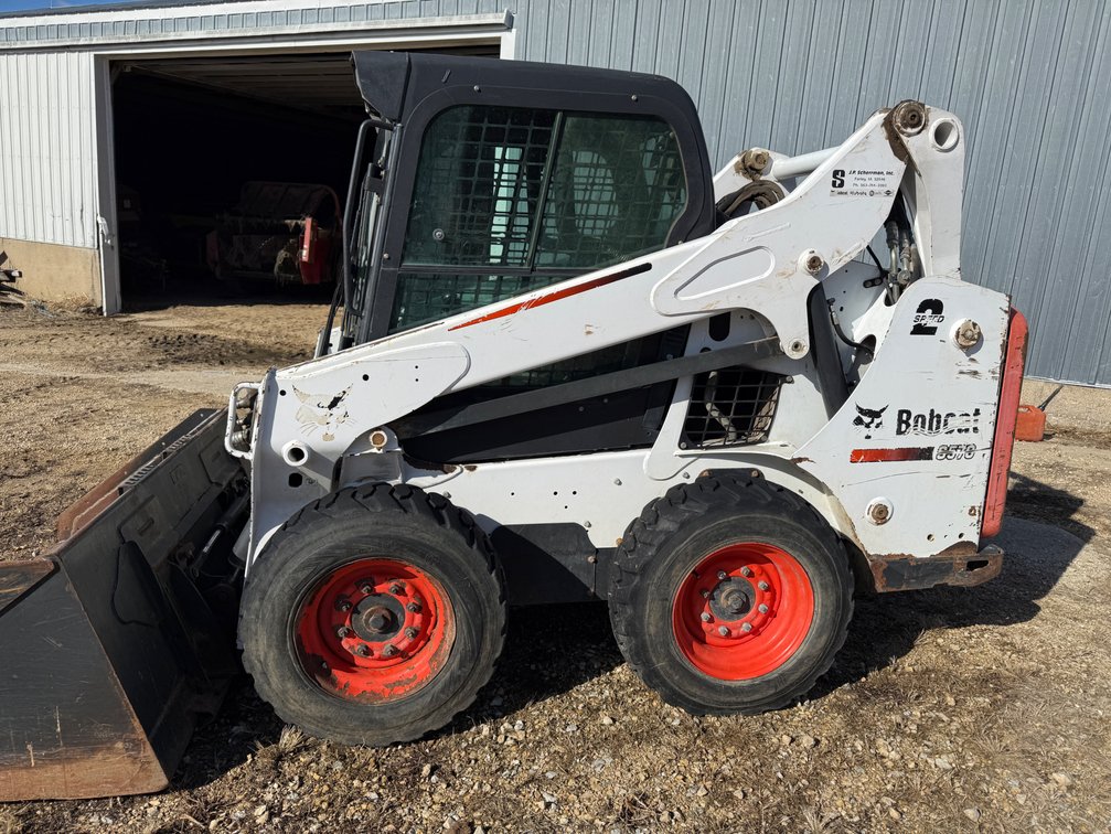 Image for Country Estate Farm Auction: The Alan Hoeger Estate Farm Machinery Auction