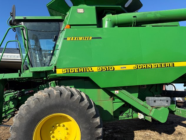 Image for Country Estate Farm Auction: The Alan Hoeger Estate Farm Machinery Auction