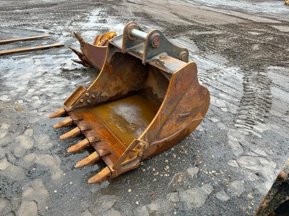 Excavator Contractor Surplus to Ongoing Operations