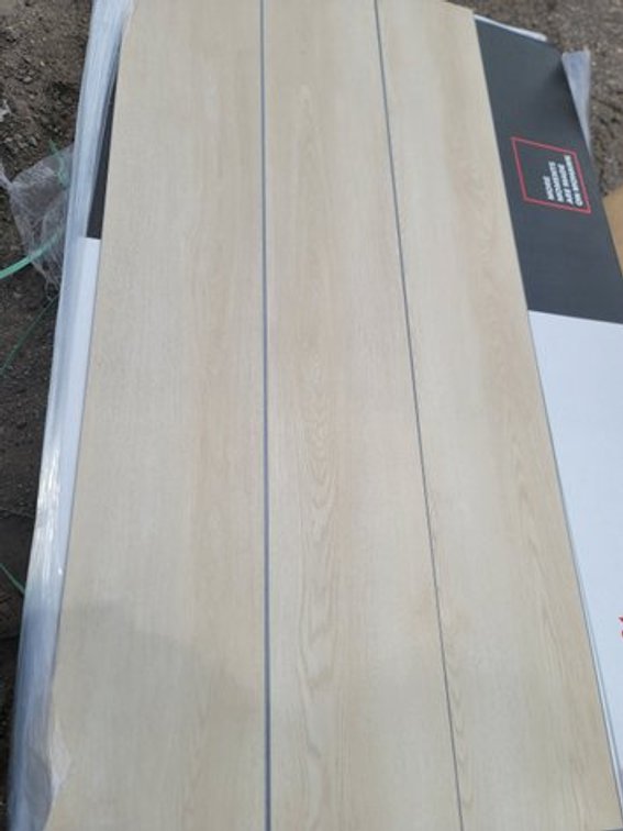 New Waterproof Vinyl & Laminate Snap Together Flooring (117238)