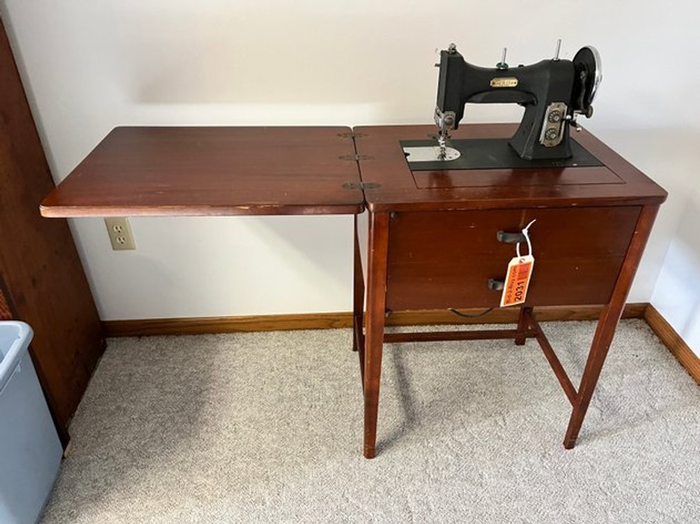 Andover Moving Auction (133773)