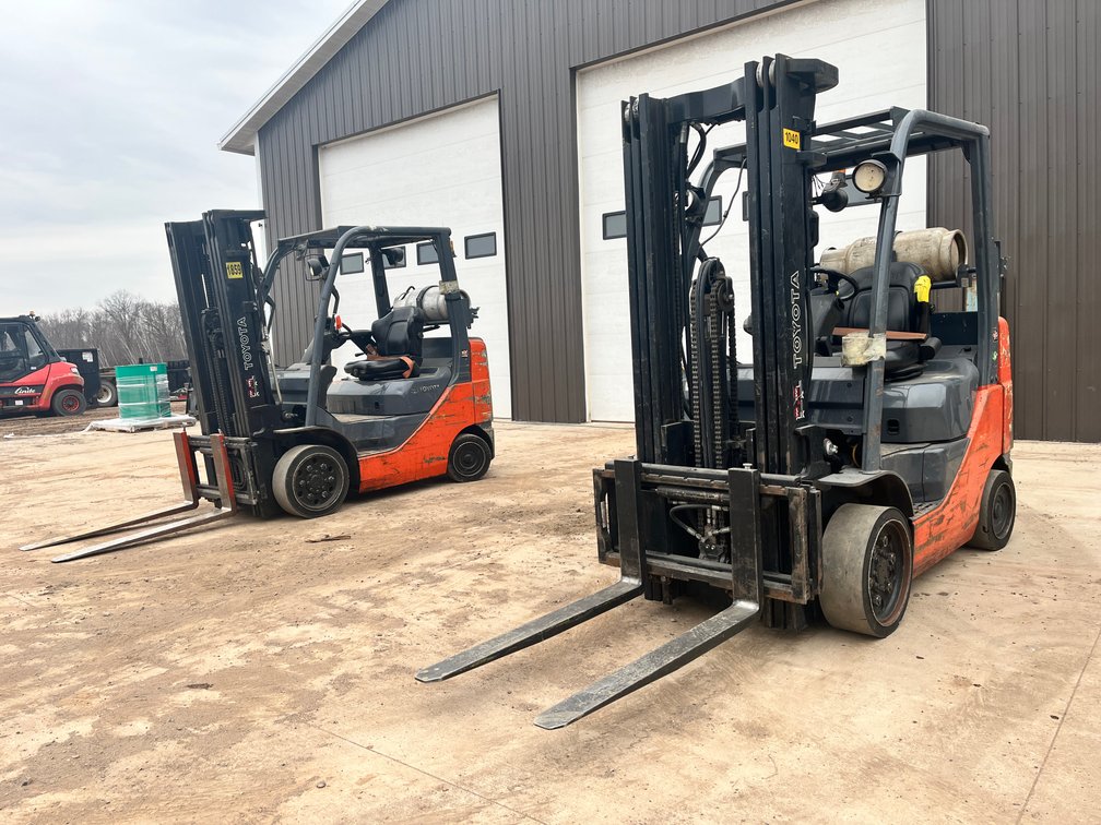Spray Foam Trailer, Forklifts, Generators (134923)