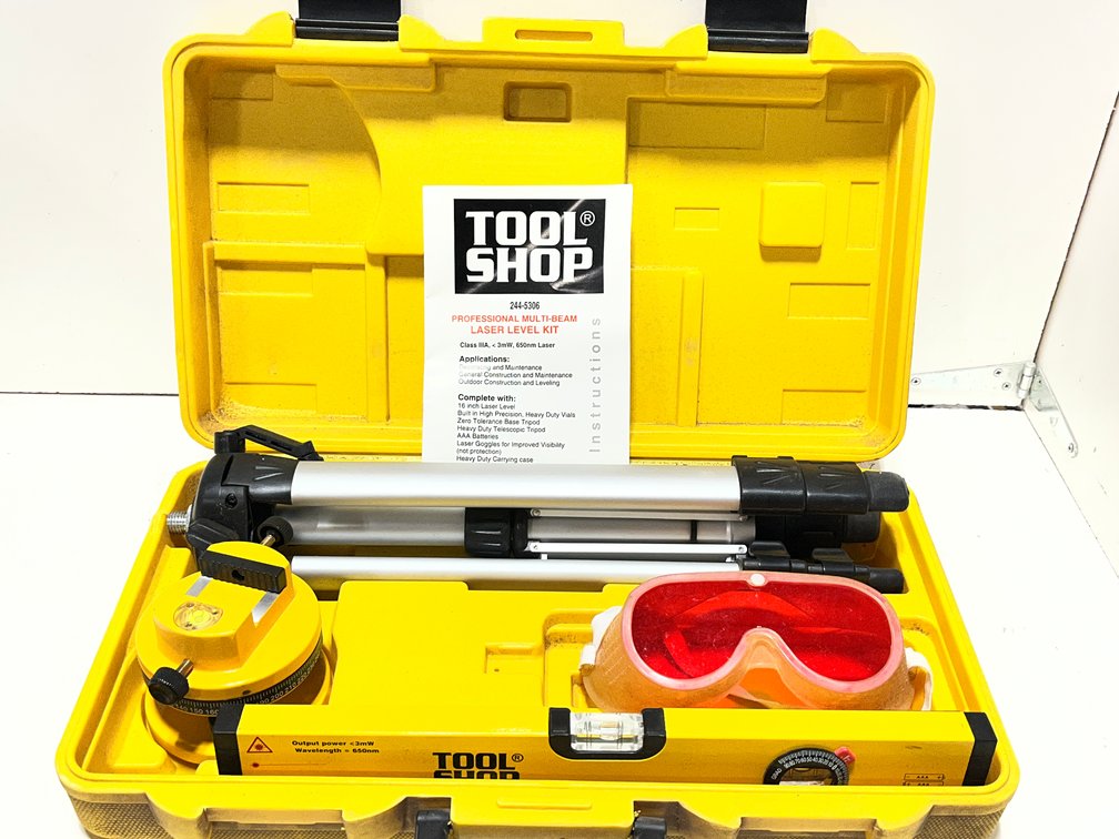 Mechanic & Contractor Tool Auction: Snap-On Chest, Tool Boxes & More (162783)