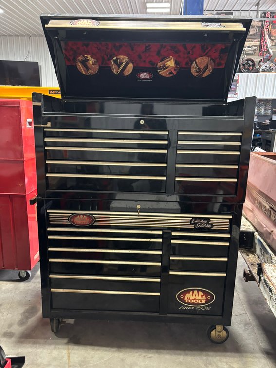Mechanic & Contractor Tool Auction: Snap-On Chest, Tool Boxes & More (162783)