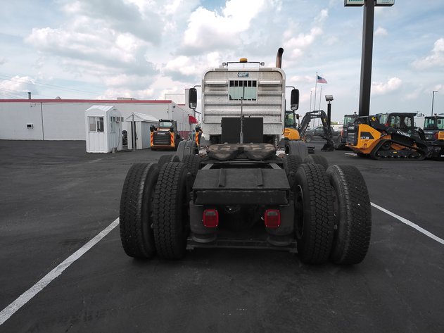 Image for 2013 Mack MP8-445E Semi