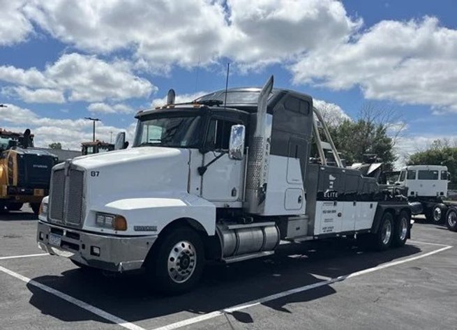 Image for 1987 Kenworth T-600 Tow Truck, 30-Ton Wrecker