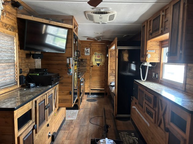 Image for 2019 American 30' Custom Fish House