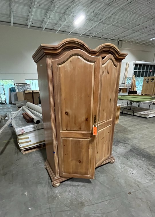 Moving & Storage Company Surplus: Furniture, Appliances, Moving Equipment & More