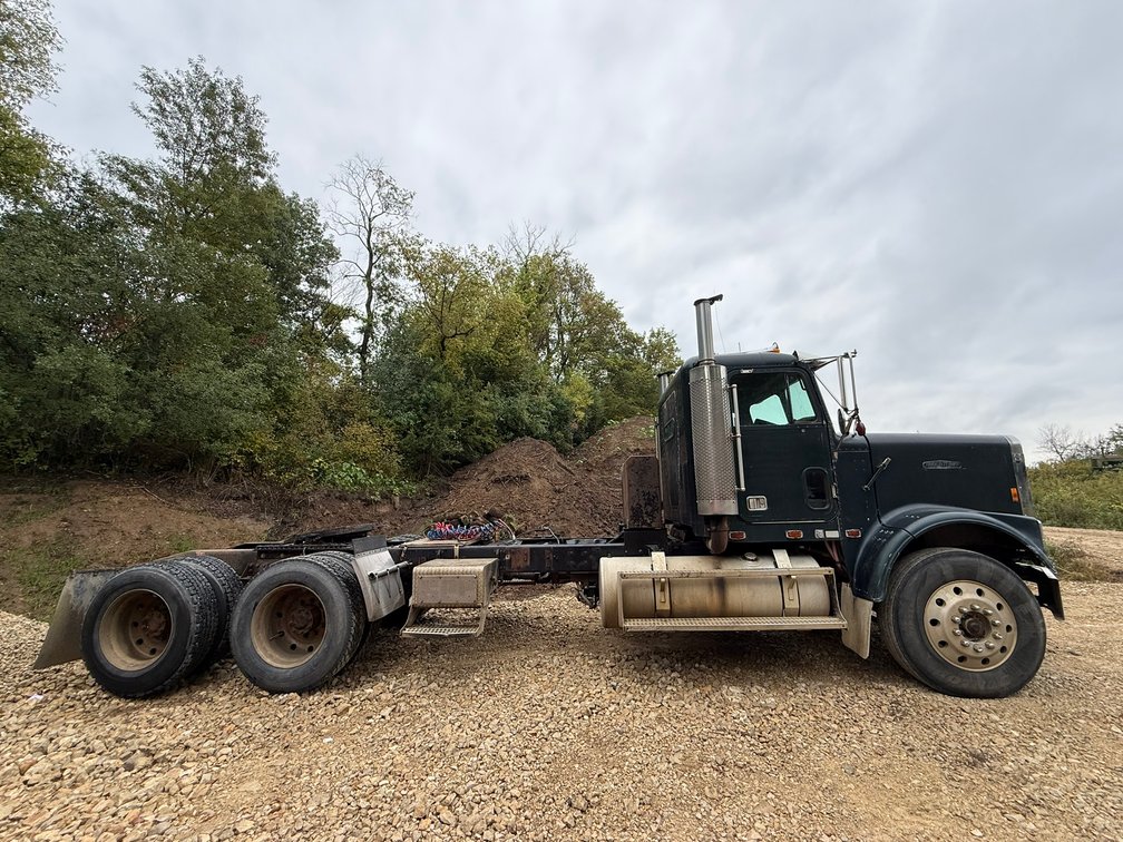 Semis, John Deere Skid Loader, JLG Boom Lift & Equipment