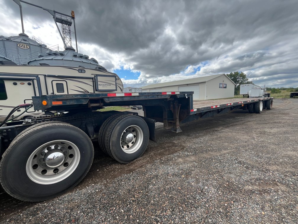 Semis, Trucks, Trailers & Equipment Auction