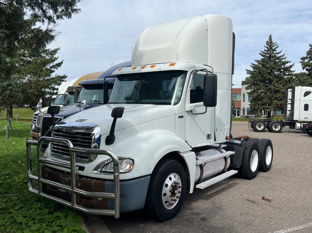 Image for (4) 2017 GLIDER Freightliner Columbia Semis
