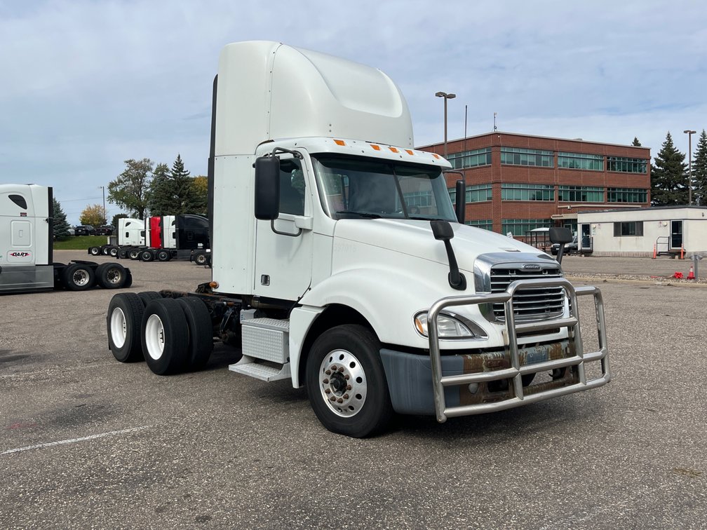 (4) 2017 GLIDER Freightliner Columbia Semis