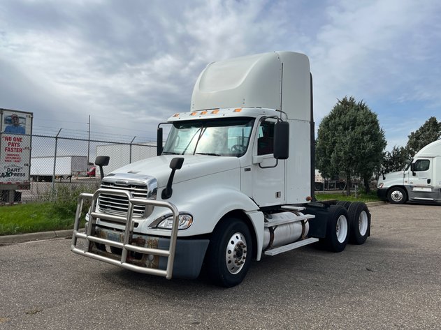 Image for (4) 2017 GLIDER Freightliner Columbia Semis