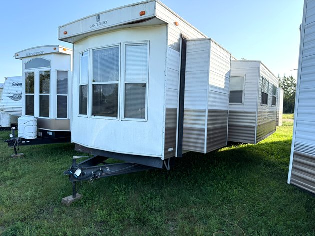Image for Fall Camper & Travel Trailer Auction – 2 Locations