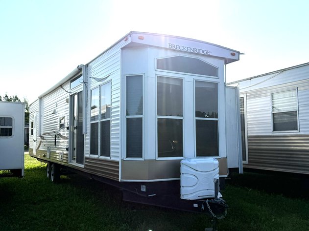 Image for Fall Camper & Travel Trailer Auction – 2 Locations