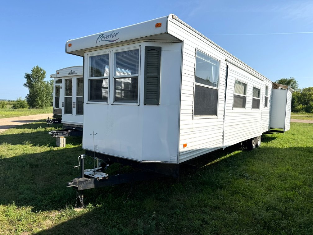 Fall Camper & Travel Trailer Auction – 2 Locations