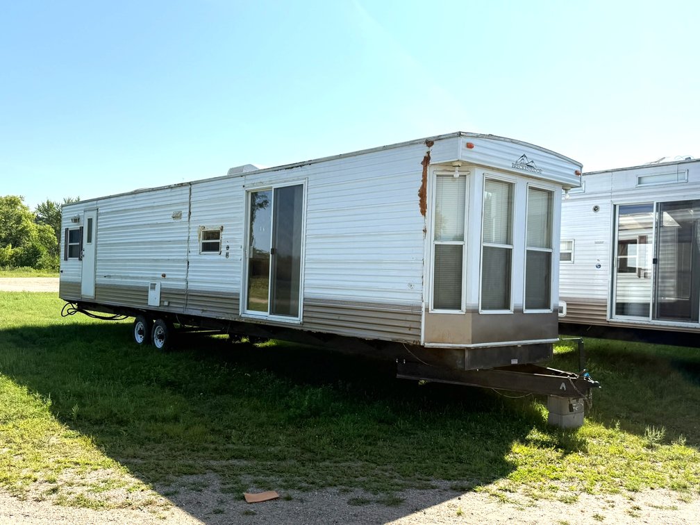 Fall Camper & Travel Trailer Auction – 2 Locations