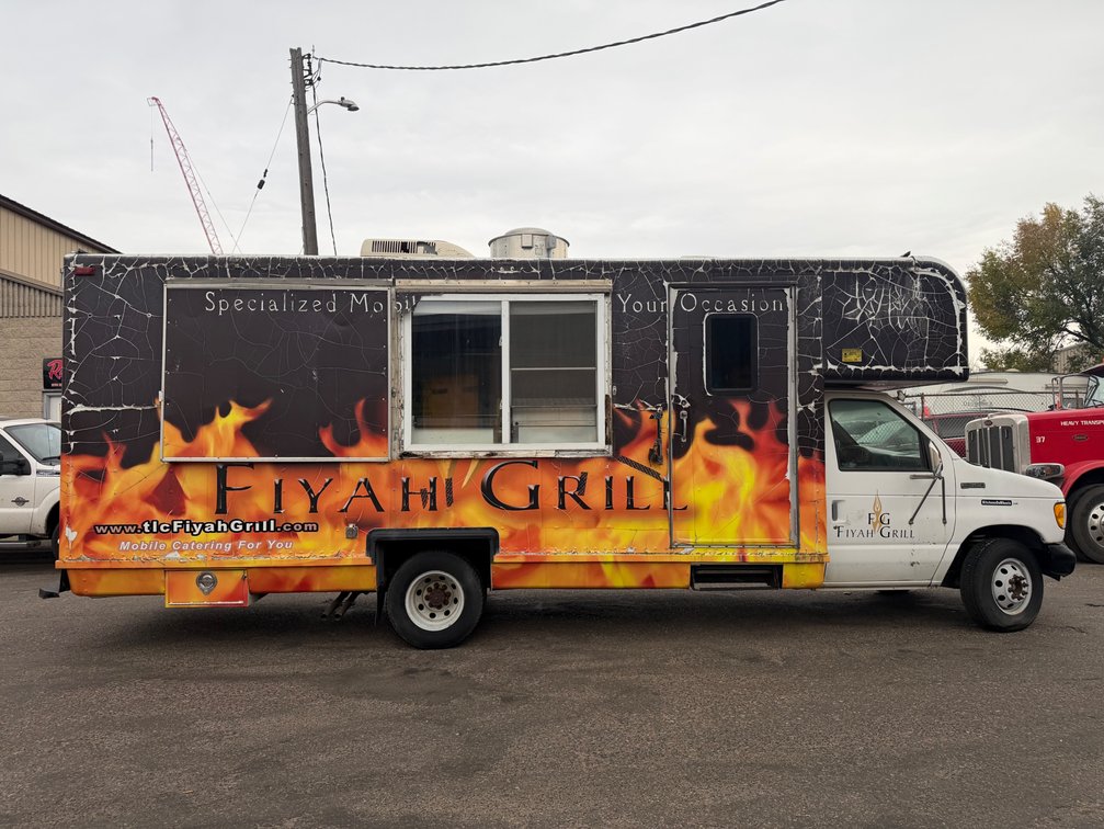Impound Auction #21 in St. Paul, MN | 1996 Ford Food Truck
