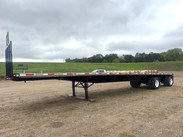 Image for 1997 Kalyn Siebert Lowboy & 1999 Fontaine 48' Flatbed