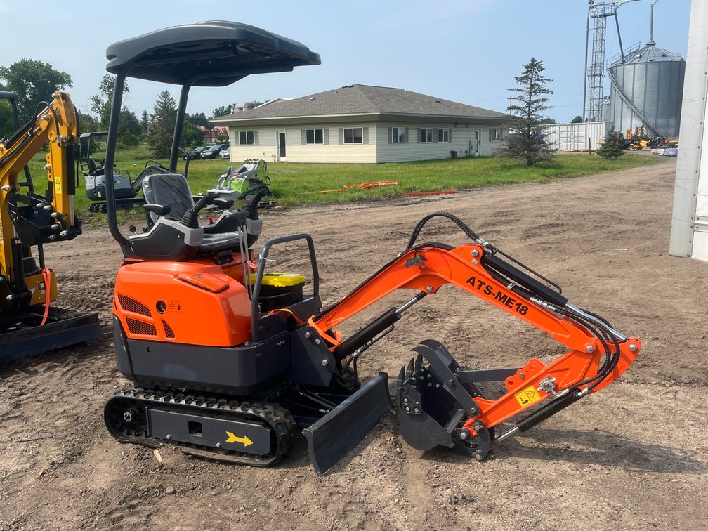 Brand New Equipment & Attachments: Wheel Loaders, Mini Skid Loaders, Mini Excavators (167487)