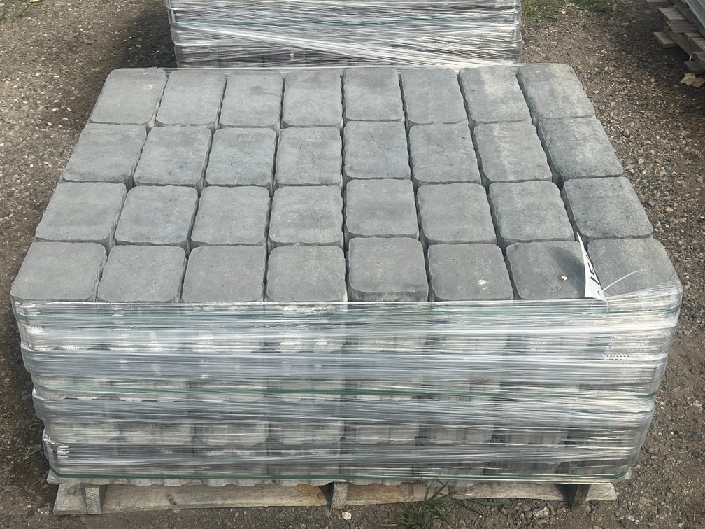 New Landscape Pavers: Assorted Colors and Styles