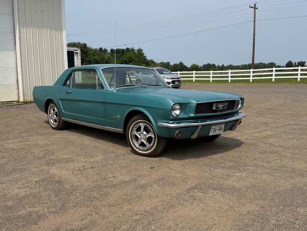 Image for 1966 Ford Mustang & John Deere Z840A  Z-Trak Commercial Lawn Mower