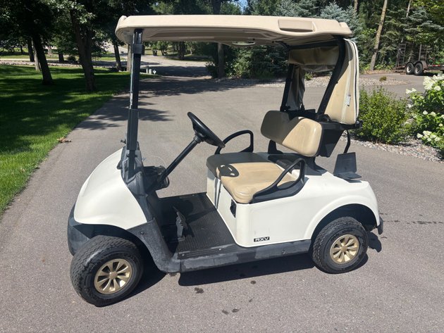 Image for Late Model Cars & SUV's, 2020 EZ GO, Toro Turf Sweeper 4800