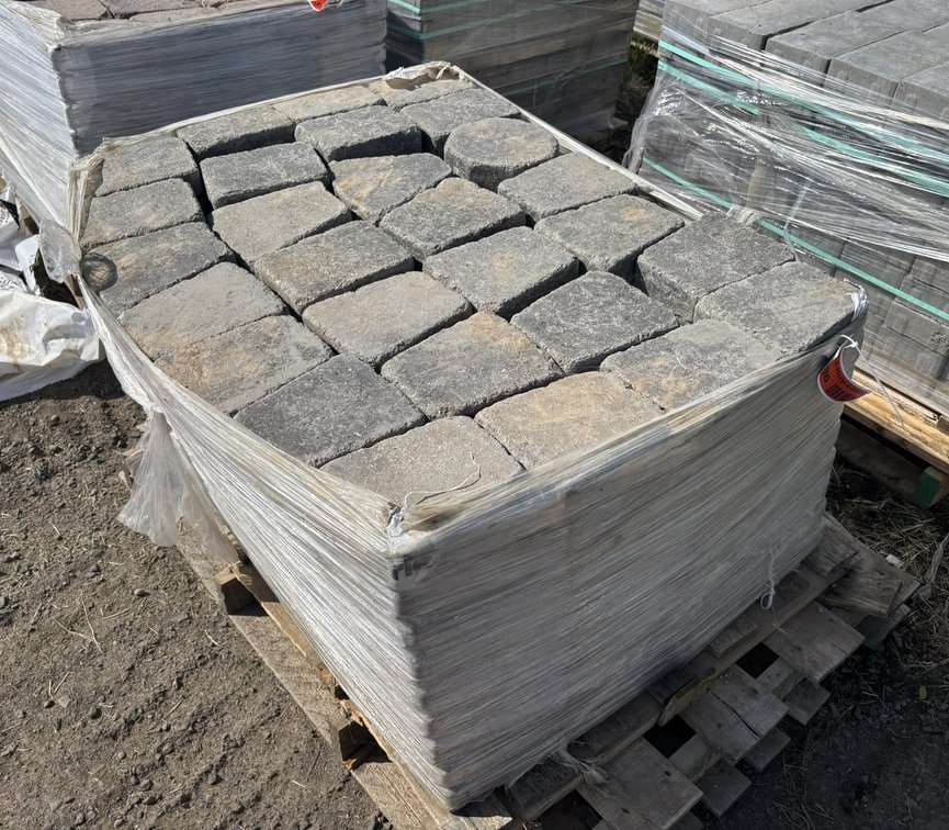 New Landscape Pavers: Assorted Colors and Styles