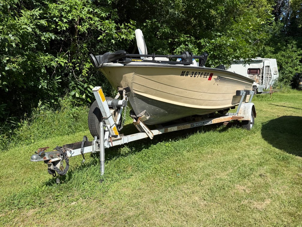 Recreational Estate Auction: 1988 Honda GL1500 Motorcycle, 1998 Chevrolet P30 Motorhome & More