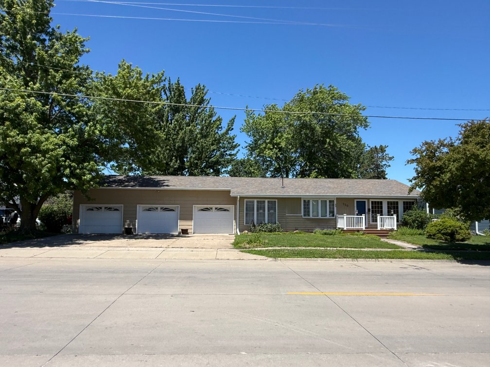 Image for Barbara Moeller Estate - Real Estate Auction
