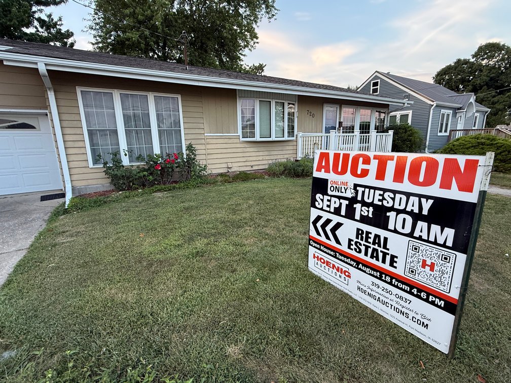 Image for Barbara Moeller Estate - Real Estate Auction